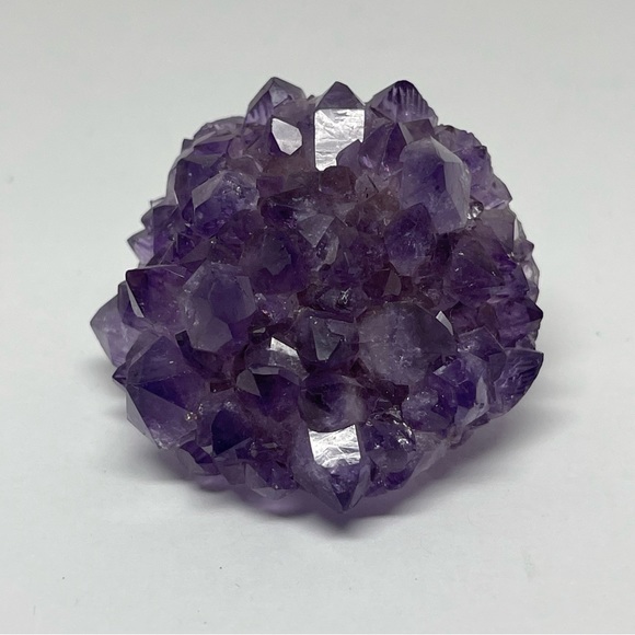 Adorable Amethyst crystals Hedge hog - Picture 4 of 7